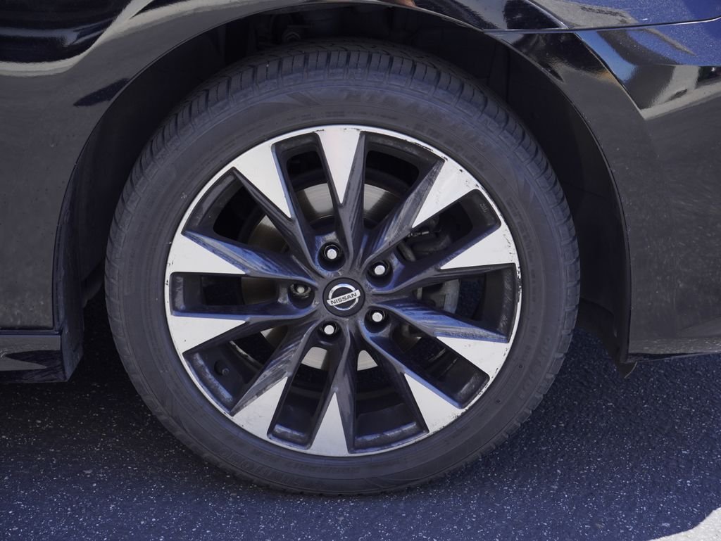 Used 2017 Black Nissan SR image 6
