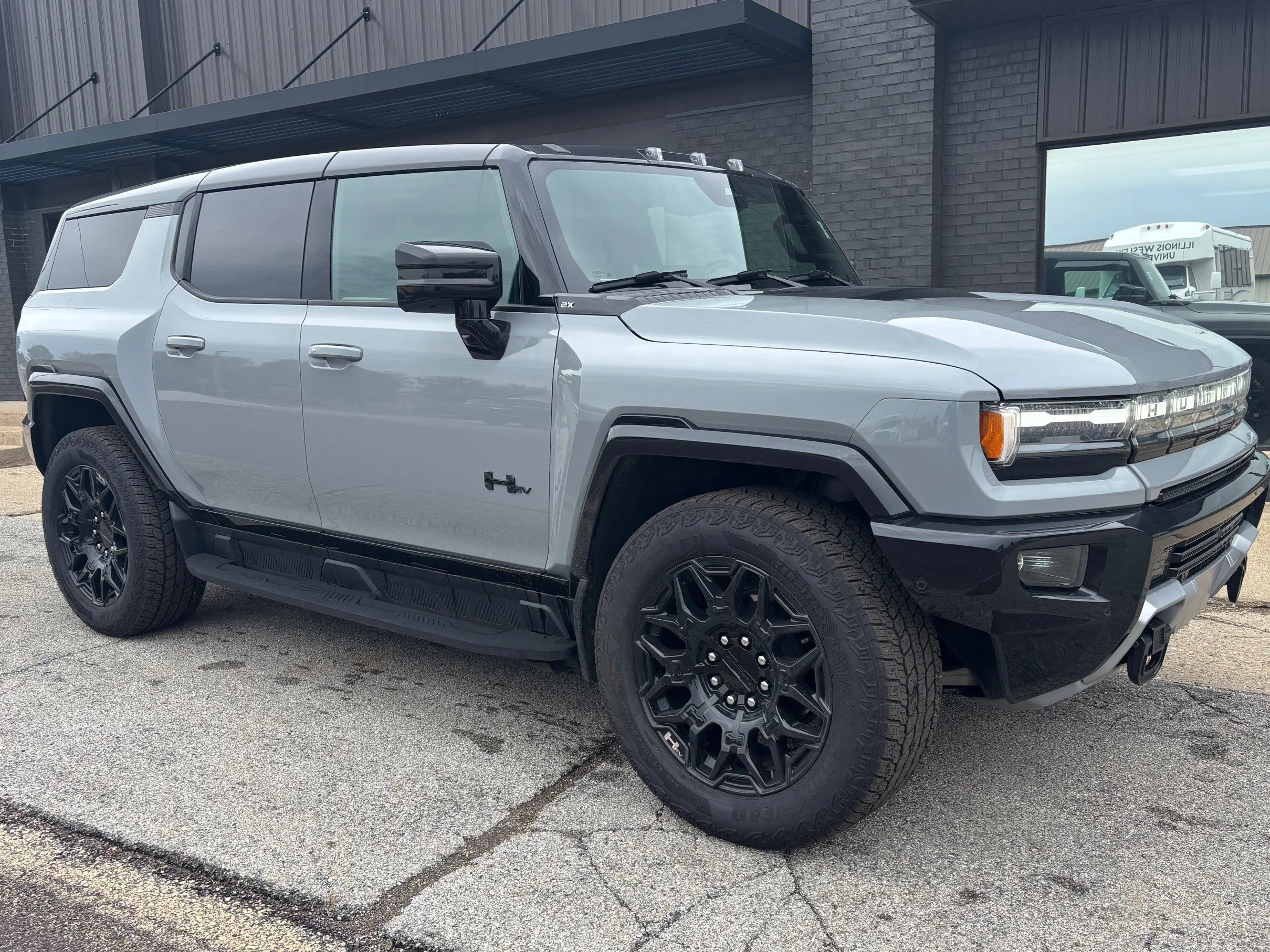 Used 2026 Meteorite Metallic (Gray) GMC 2X image 3