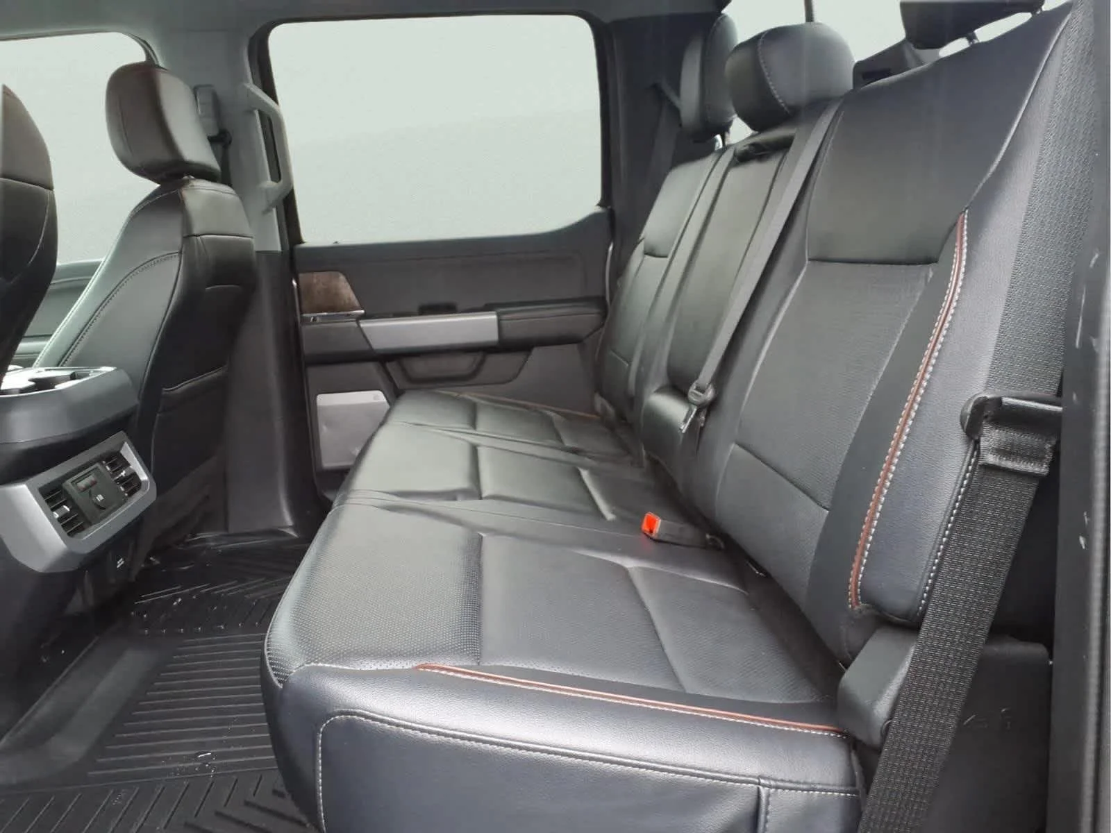 Used 2024 Carbonized Gray Ford LARIAT image 29