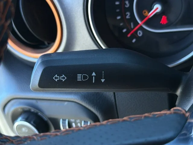 Used 2021 Blue Jeep Mojave image 33