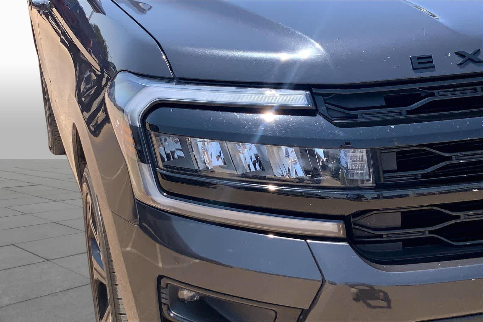 Used 2023 Dark Matter Gray Ford Limited image 28