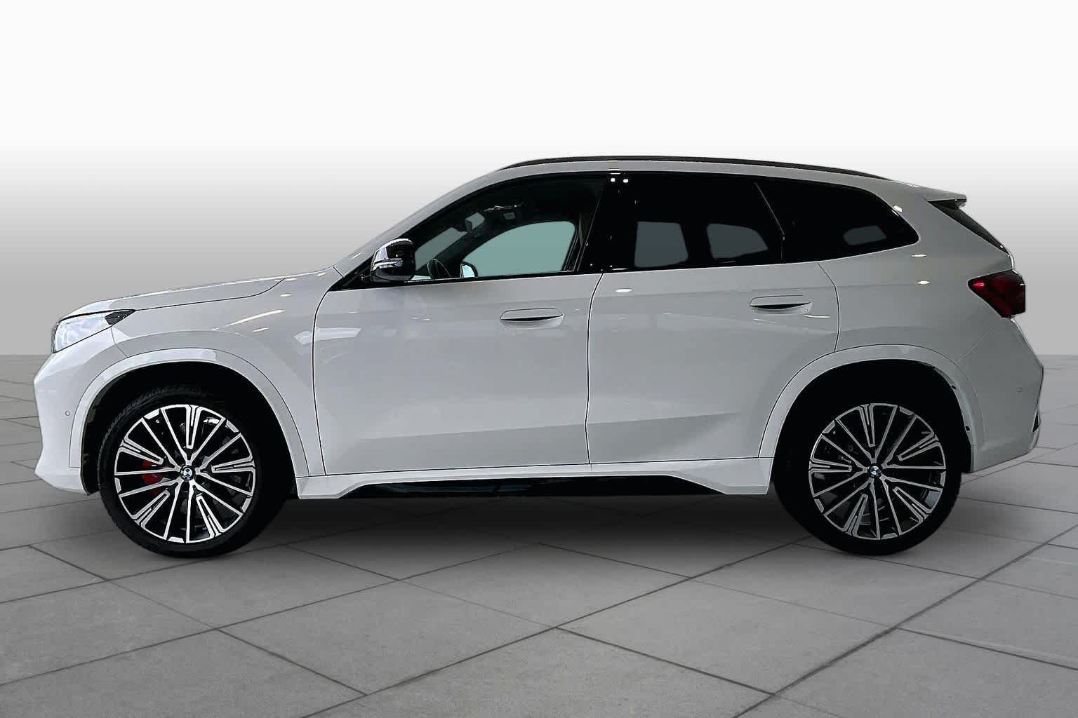 New 2026 Alpine White BMW xDrive28i image 13