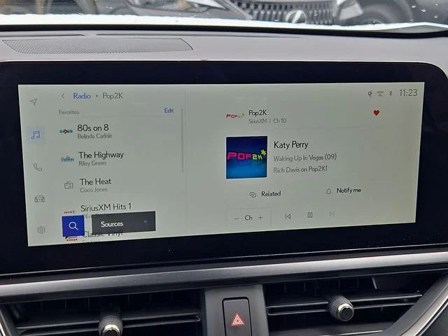 2026 Lexus UX Hybrid 300h Premium - Photo 15