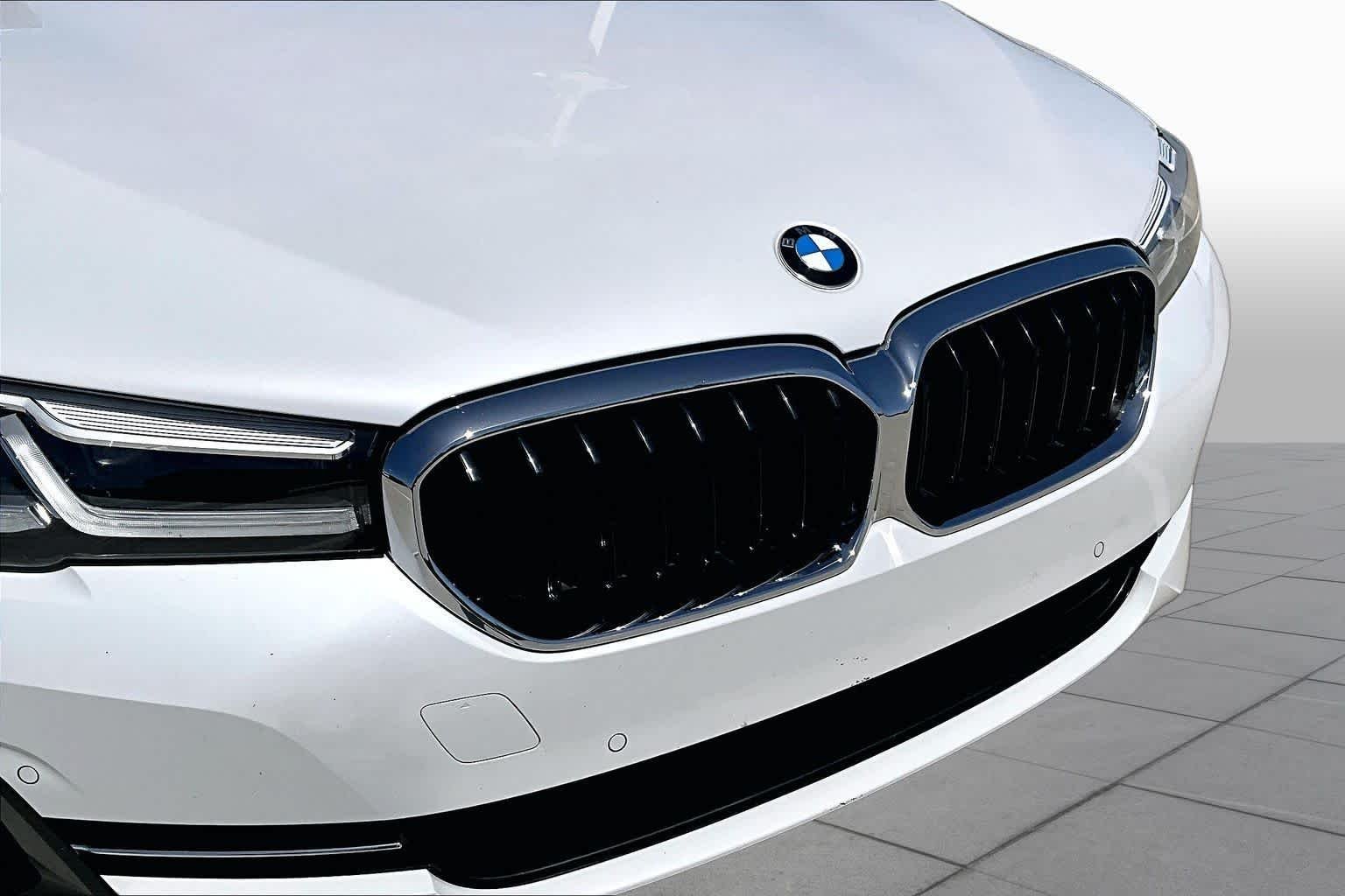 Used 2023 Mineral White Metallic BMW 530i image 28