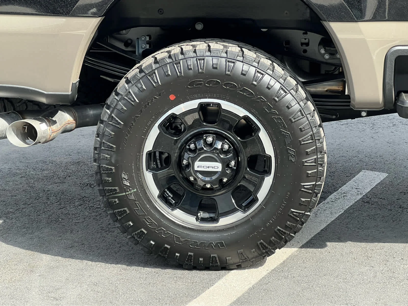 New 2026 Agate Black Metallic Ford F-350® King Ranch® image 15