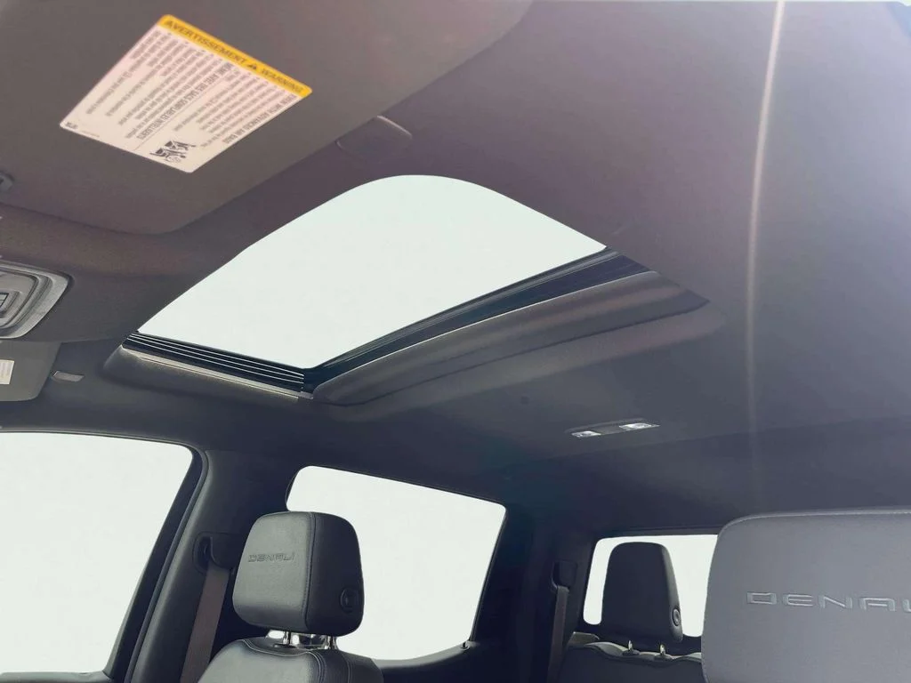 Used 2021 Onyx Black GMC Denali image 9