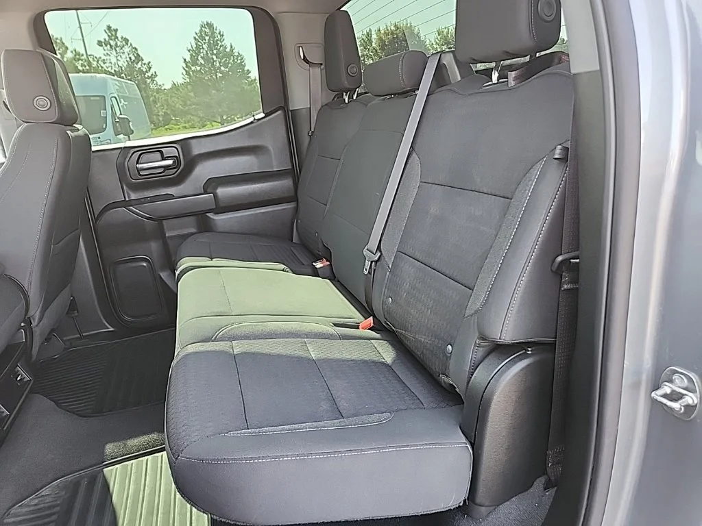 Used 2023 Gray Chevrolet Custom image 33
