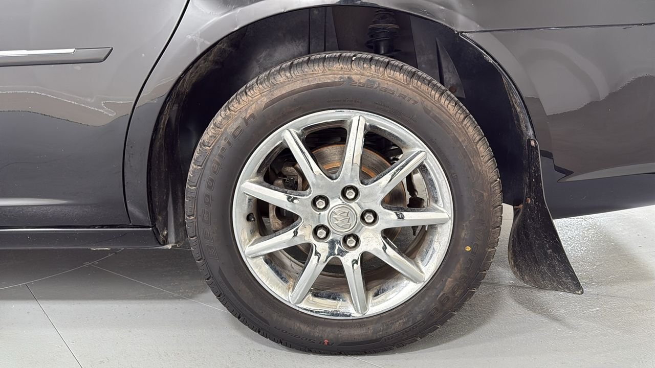 Used 2007 Black Buick CXL image 23