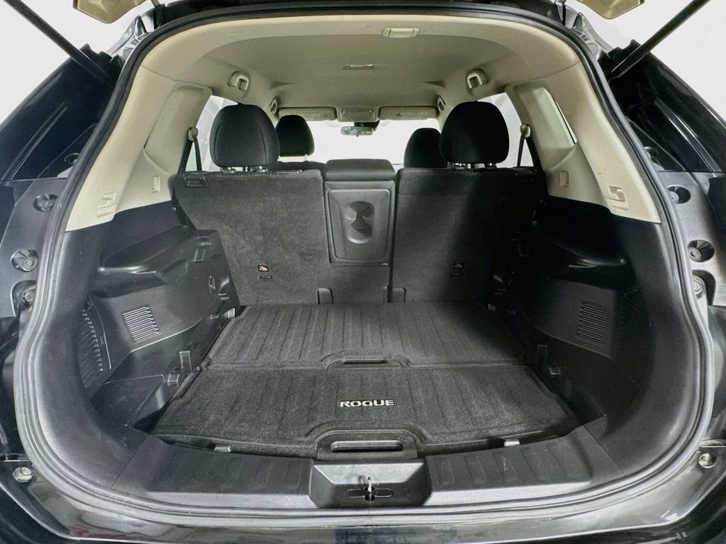 Used 2019 Magnetic Black Pearl Nissan S image 31