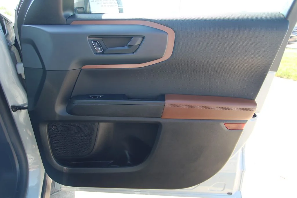 Used 2021  Ford Outer Banks image 41