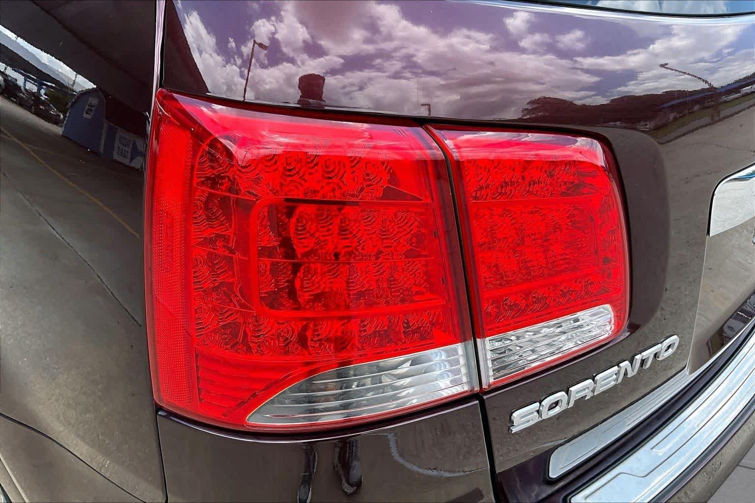 Used 2013 Dark Cherry Kia SX image 29