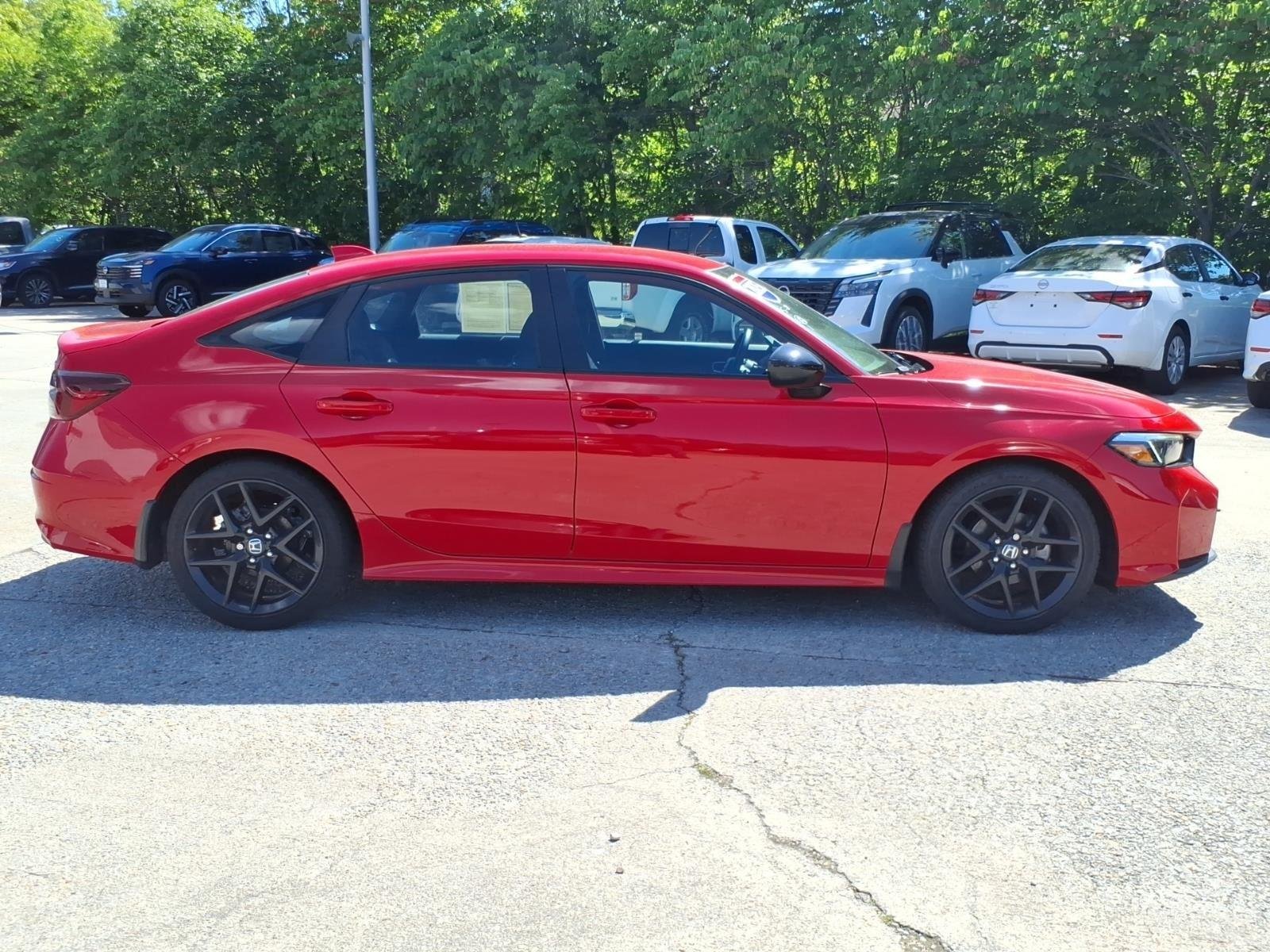 Used 2025 Rallye Red Honda Sport image 6
