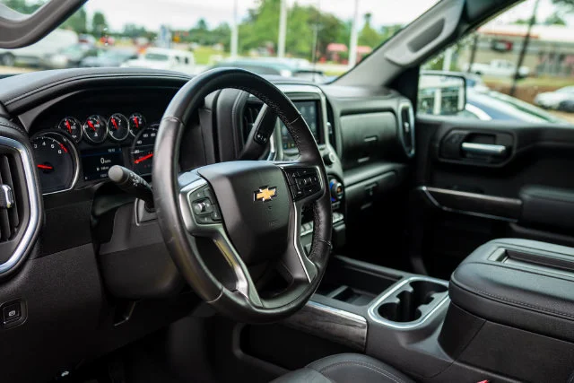 Used 2021 Northsky Blue Metallic Chevrolet LTZ image 30