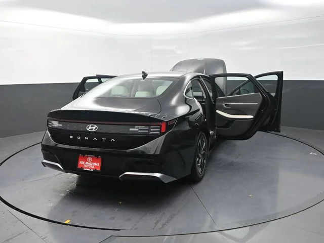 Used 2024 Black Hyundai SEL image 44