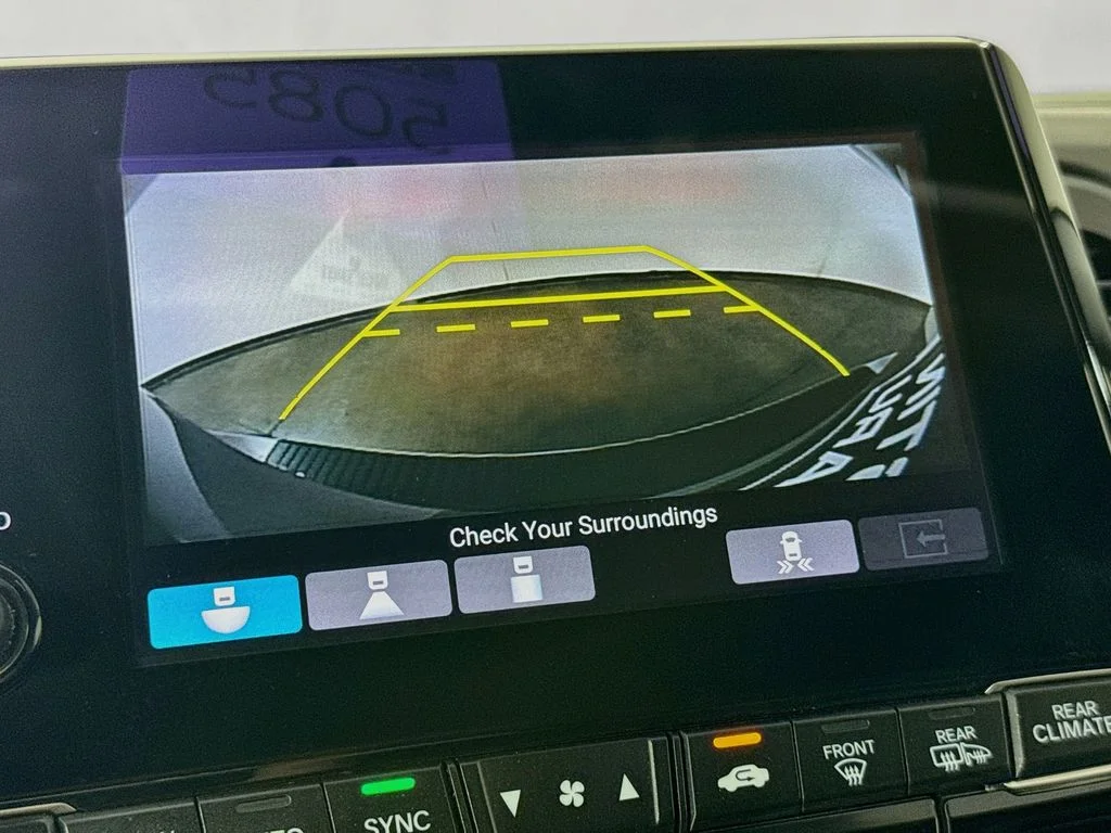 Used 2018 Silver Honda Touring image 16