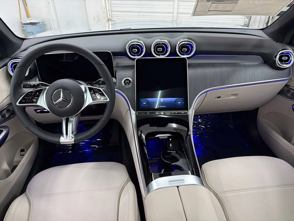 New 2027 Silver Mercedes-Benz GLC 300 image 23
