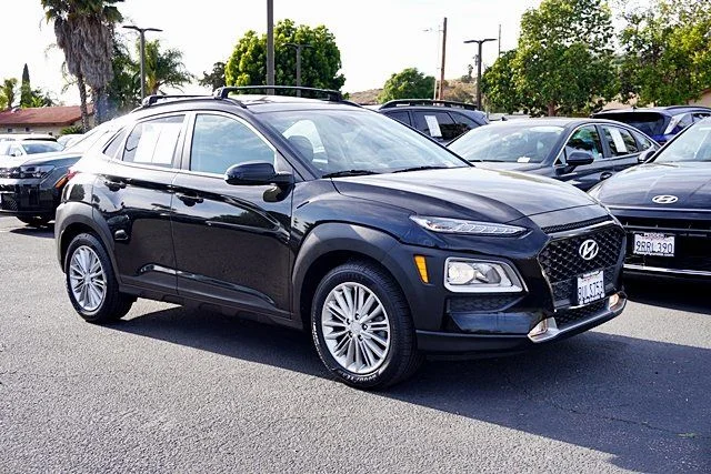 Used 2021 Black Hyundai SEL Plus image 5