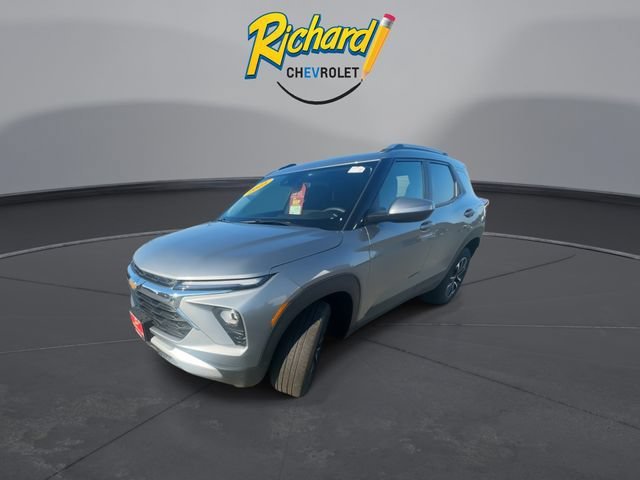 Used 2025 Sterling Gray Metallic Chevrolet LT image 4
