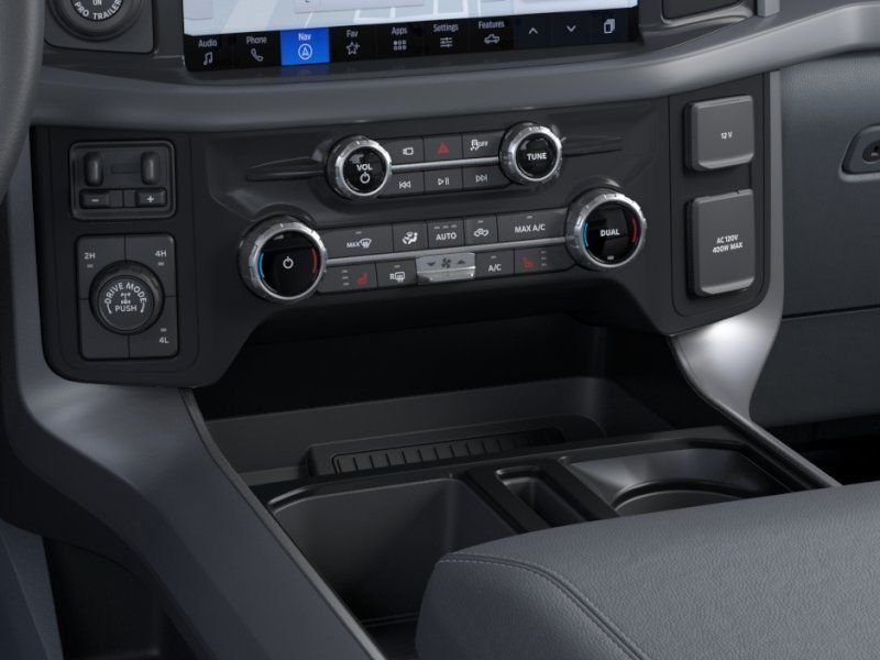 New 2025 Space White Metallic Ford XLT image 15