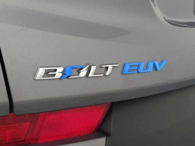 Used 2023 GRAY GHOST METALLIC Chevrolet LT image 11
