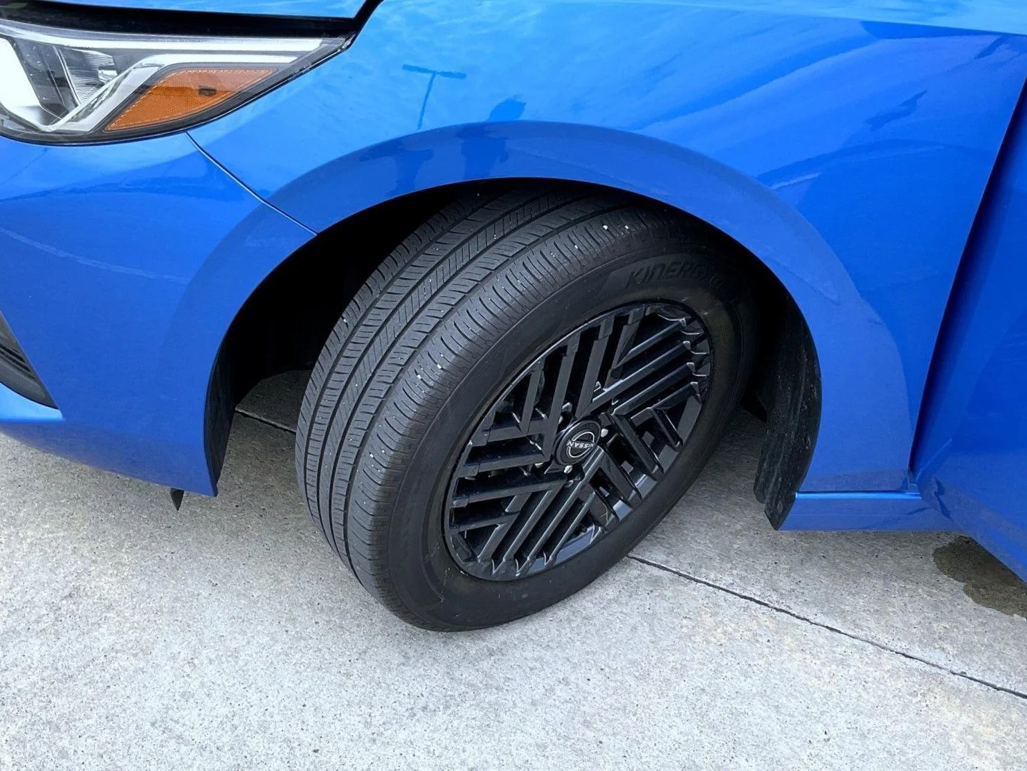 Used 2023 Blue Nissan SV image 24