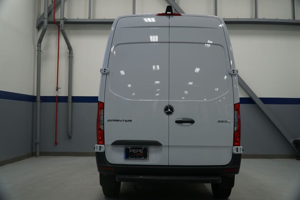 New 2026 Arctic White Mercedes-Benz Cargo 144 WB image 5
