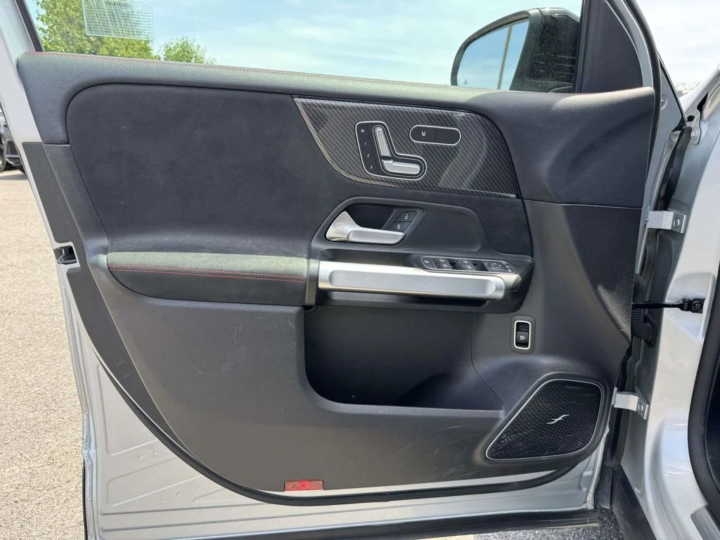 Used 2020 Gray Mercedes-Benz GLB 250 image 25