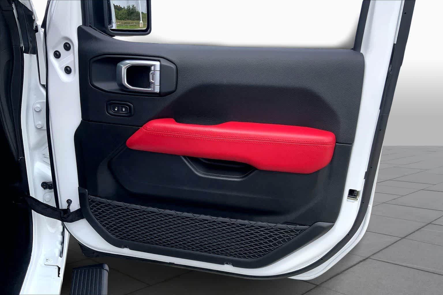 Used 2024 Bright White Clearcoat Jeep Rubicon X image 26
