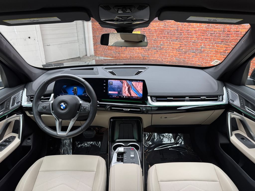 2025 BMW X1 28i - Photo 13