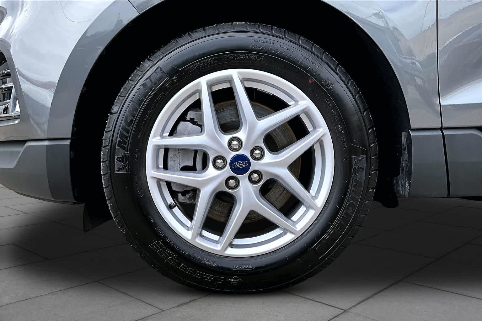 Certified Used 2022 Carbonized Gray Ford SEL image 11