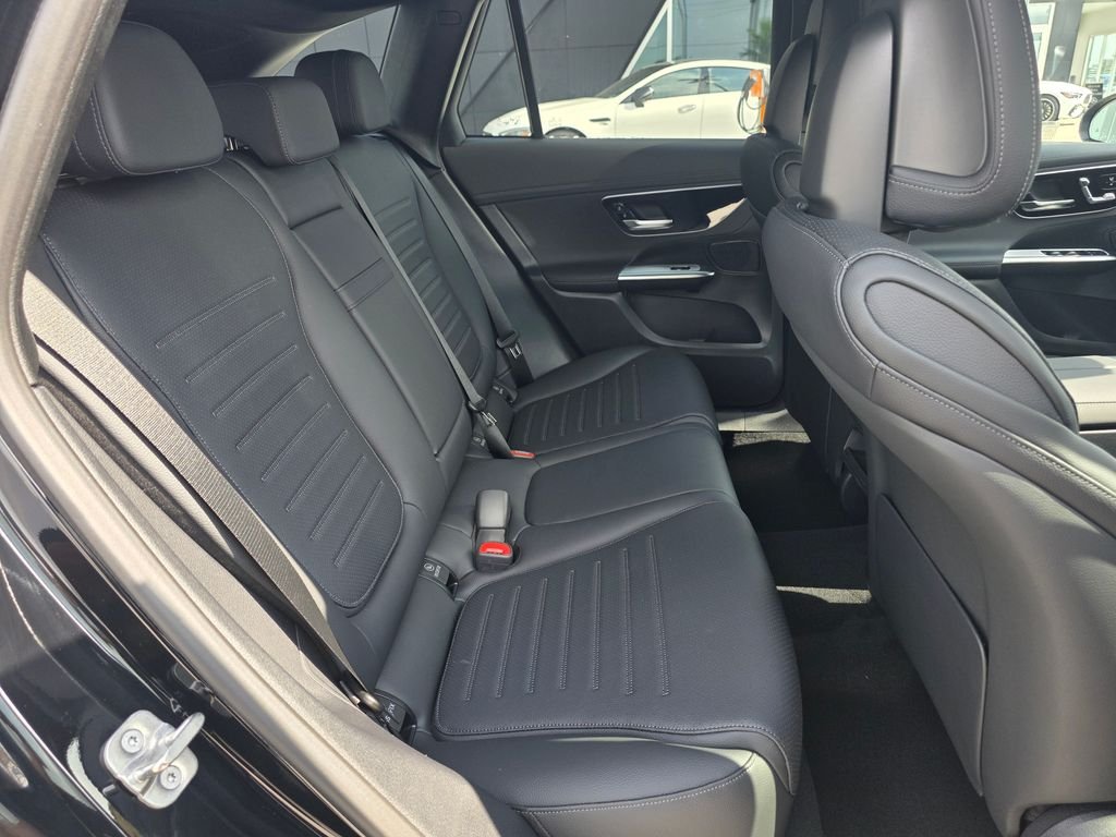 New 2026 Black Mercedes-Benz GLC 300 image 20