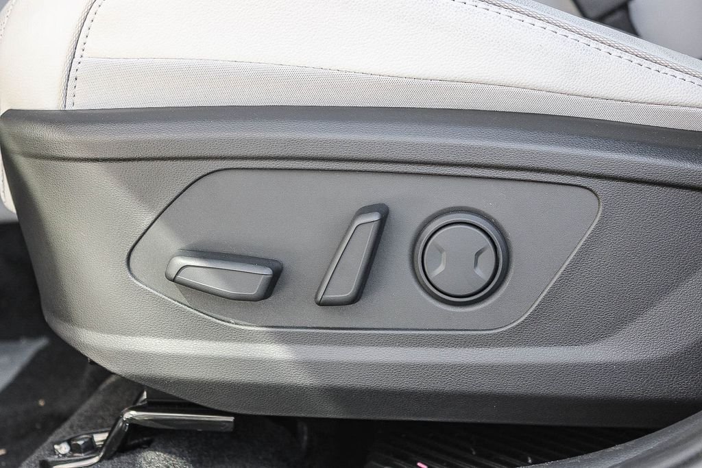 New 2026 White Hyundai Limited image 23
