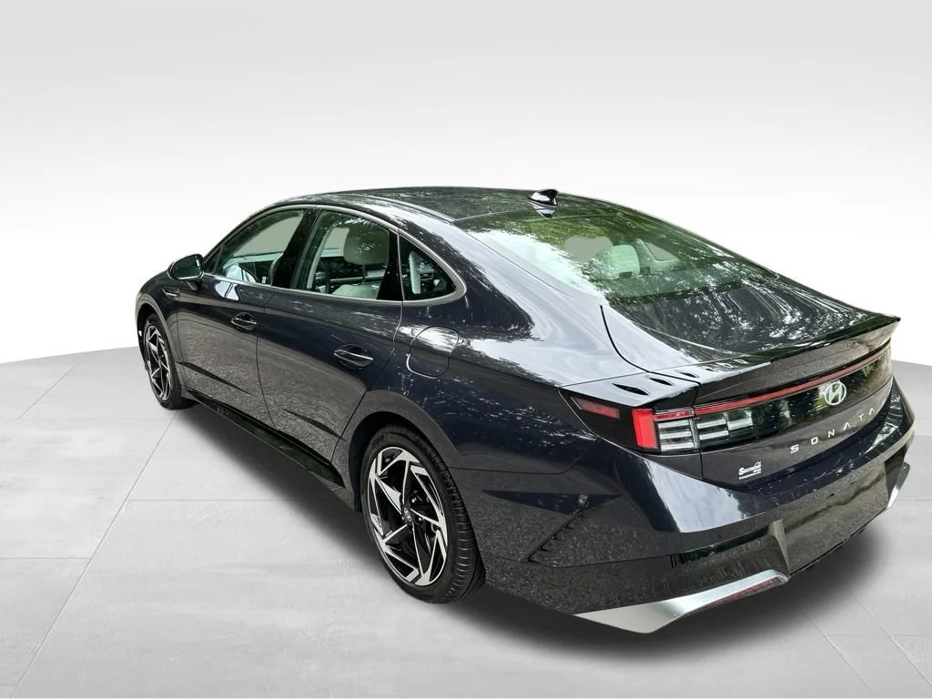 Used 2026 Blue Hyundai SEL Sport image 3