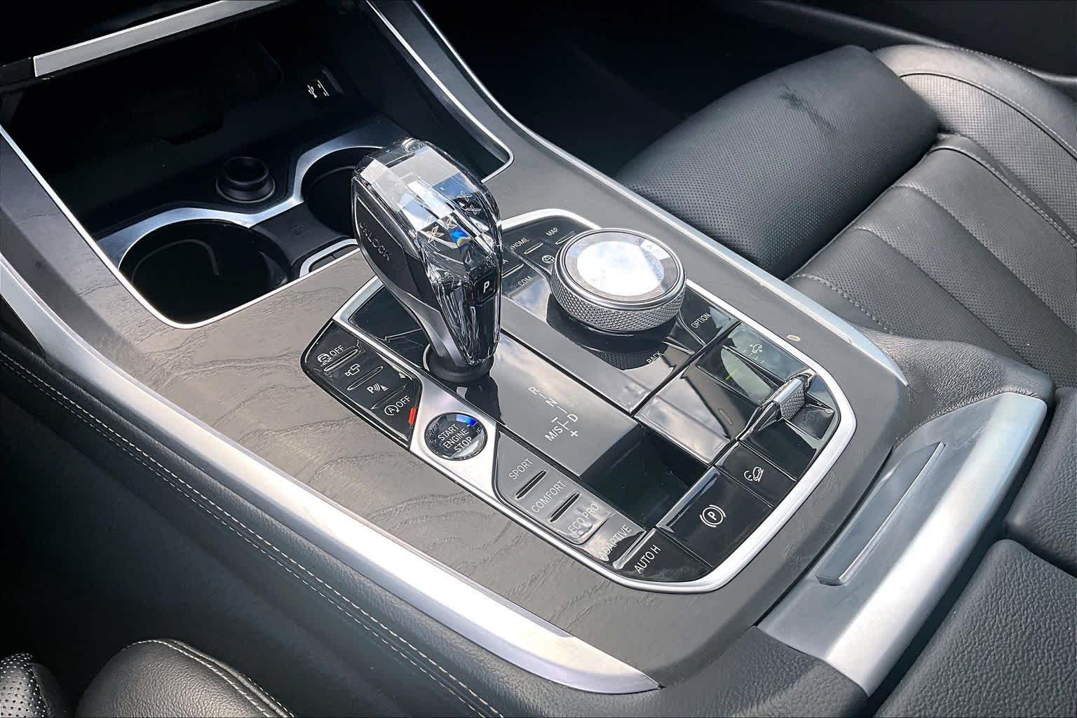 Used 2020 Arctic Gray Metallic BMW xDrive40i image 15