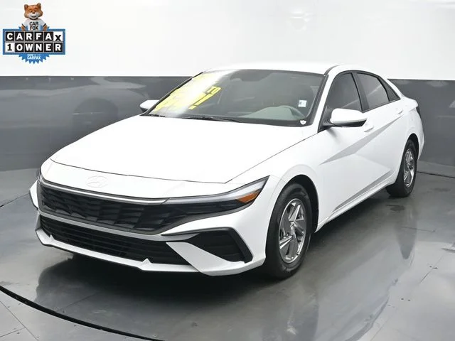 2025 Hyundai Elantra SE