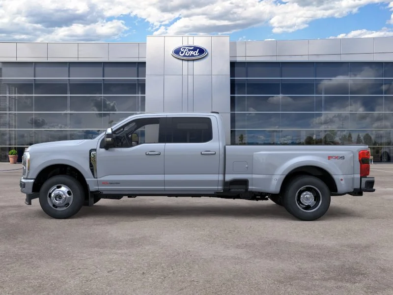 New 2026 Glacier Gray Metallic Tri-Coat Ford Lariat image 38