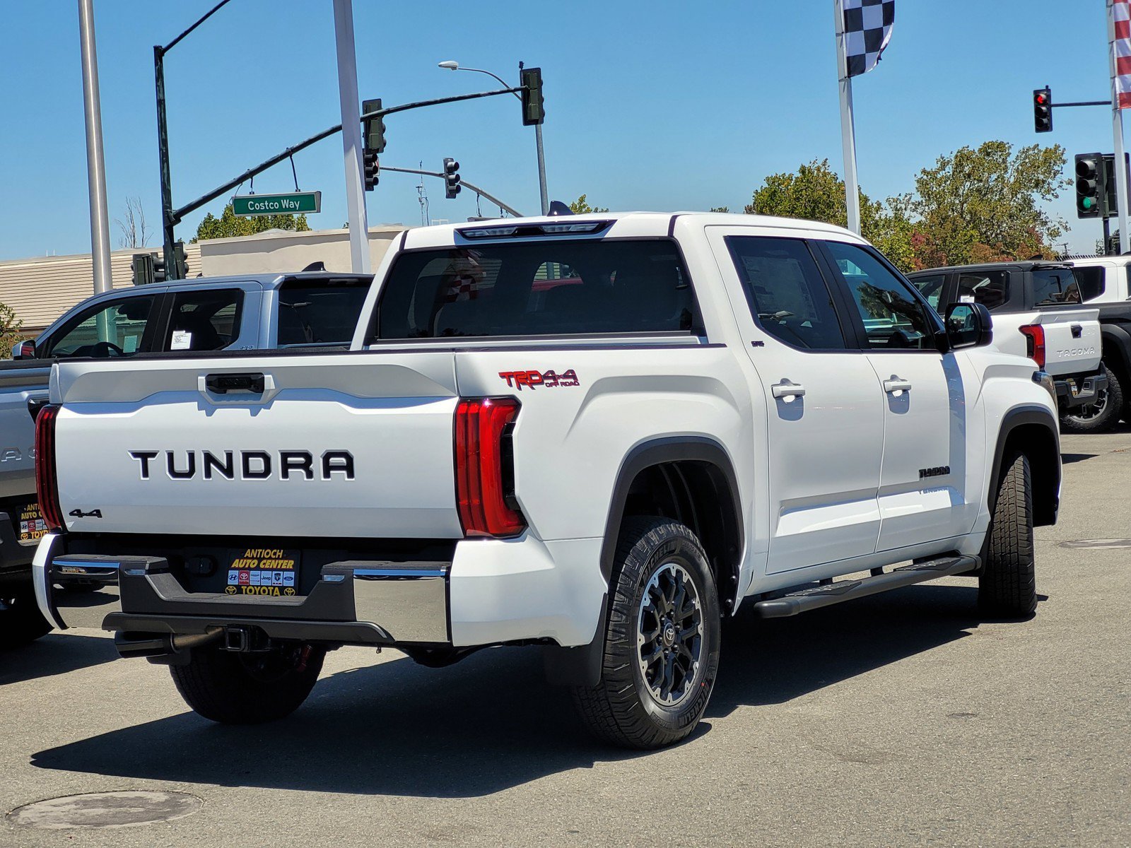 2026 Toyota Tundra SR5 - Photo 3