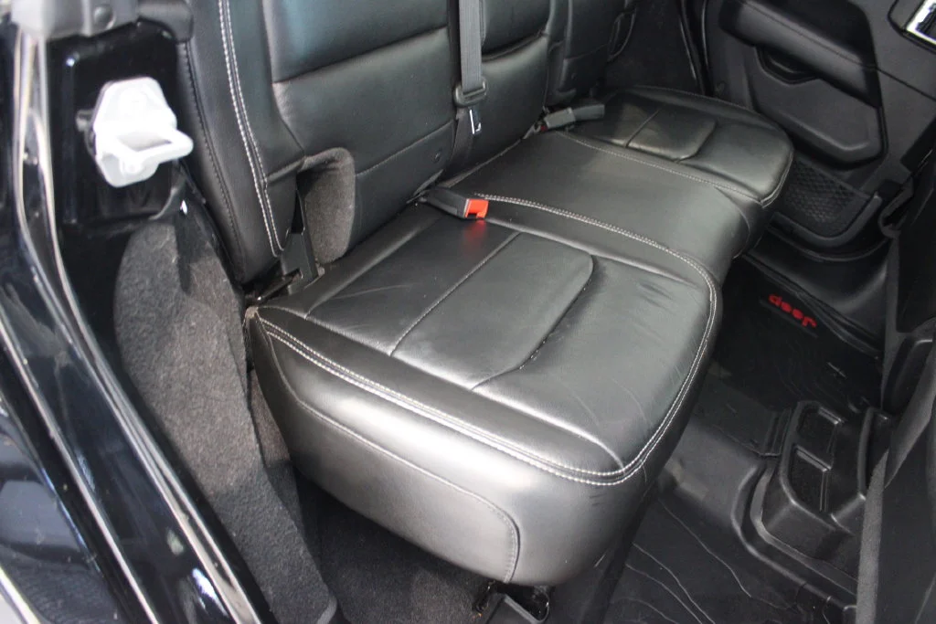 Used 2018 Black Jeep Unlimited Sahara image 26