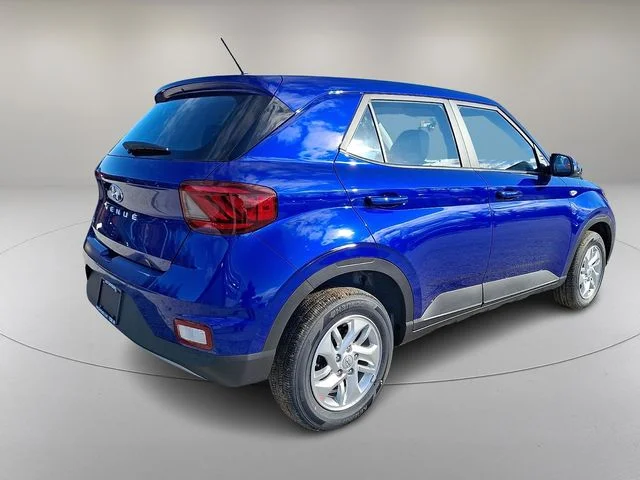 New 2026 Blue Hyundai SE image 7