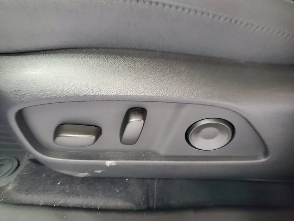 2026 GMC Terrain AT4 - Photo 6
