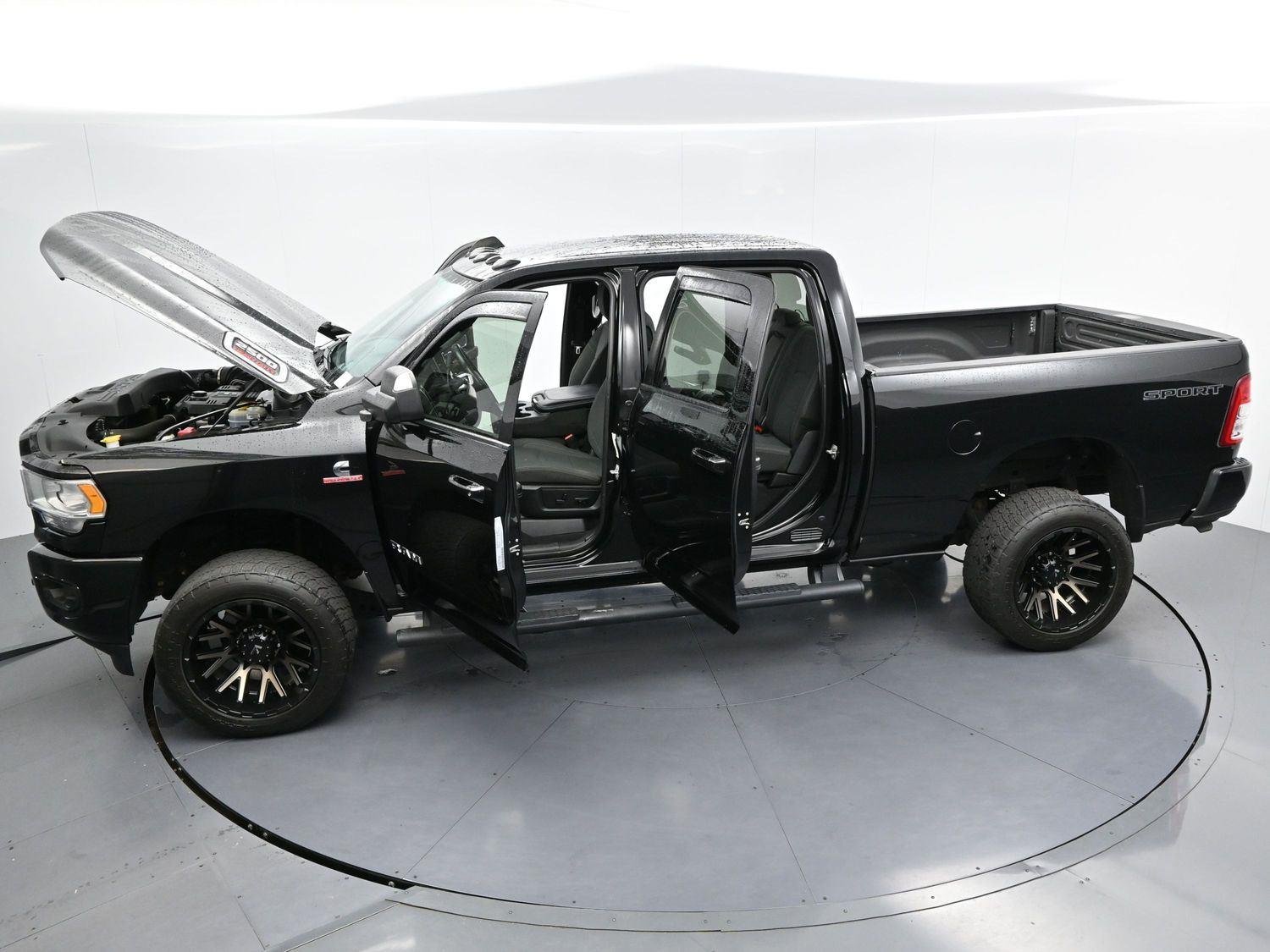 Used 2022 Diamond Black Crystal Pearlcoat Ram Big Horn image 39