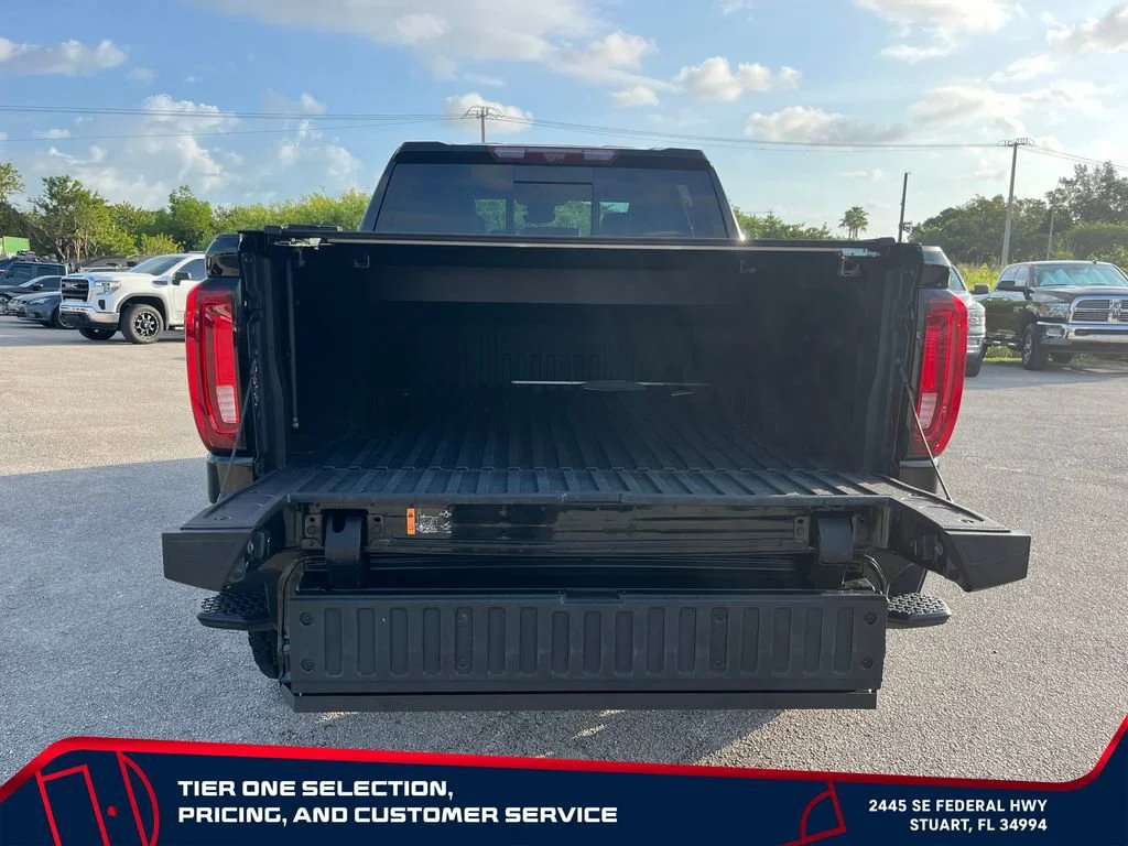 Used 2024 Onyx Black GMC Denali Ultimate image 9