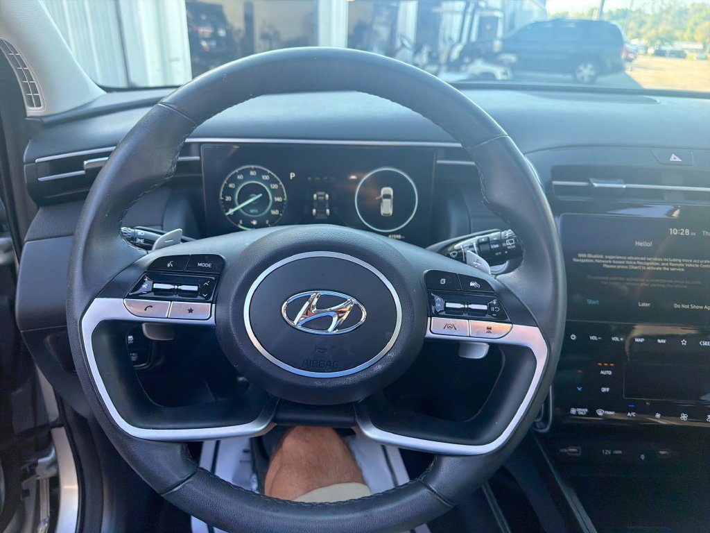 Used 2024 Silver Hyundai SEL Convenience image 17