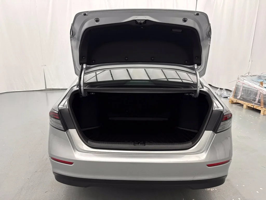 New 2026 Solar Silver Metallic Honda SE image 9