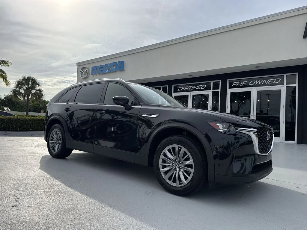 Used 2025 Jet Black Mazda 3.3 Turbo Select image 22