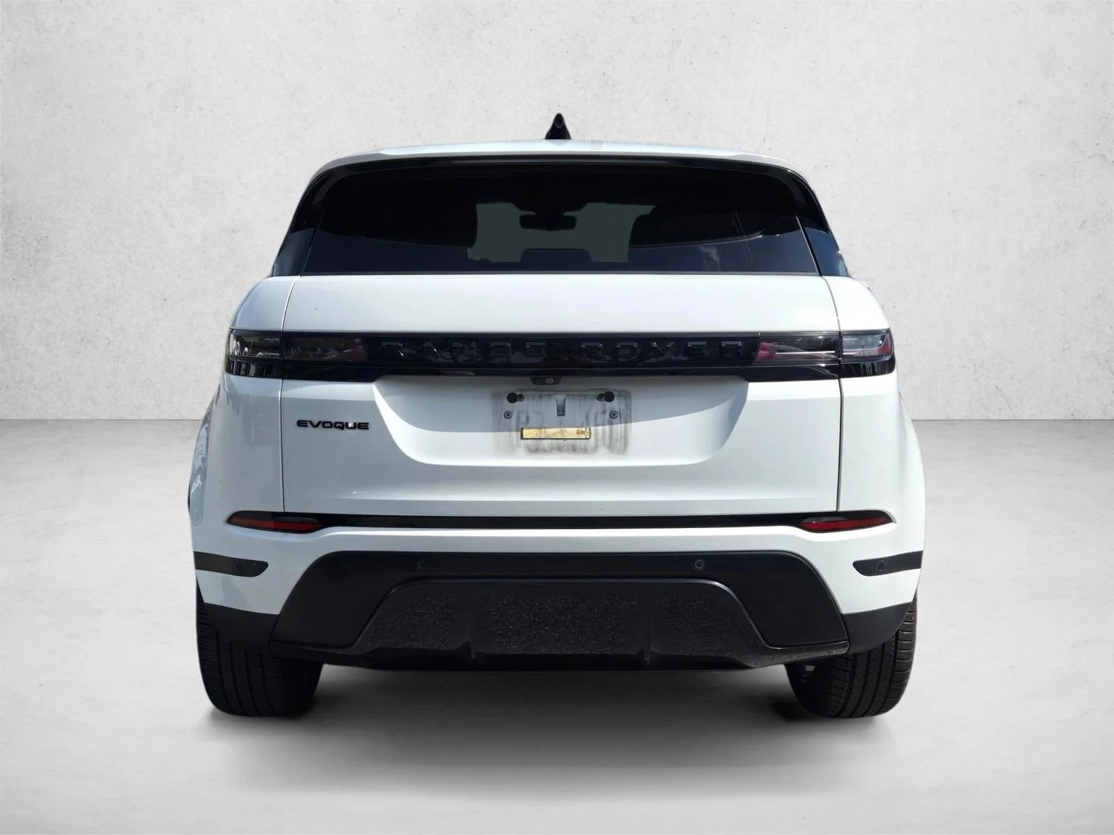 Used 2024 White Land Rover Core S image 5