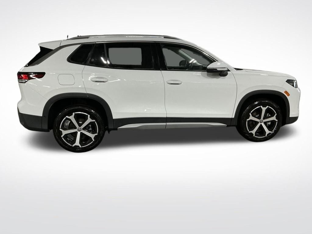 New 2026 White/off-white Volkswagen 2.0T SE image 6