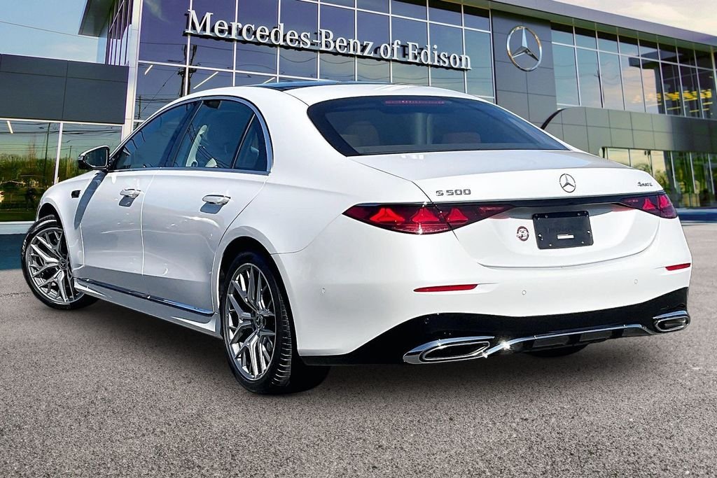 New 2027 MANUFAKTUR Moonlight White Metallic Mercedes-Benz S 500 image 3