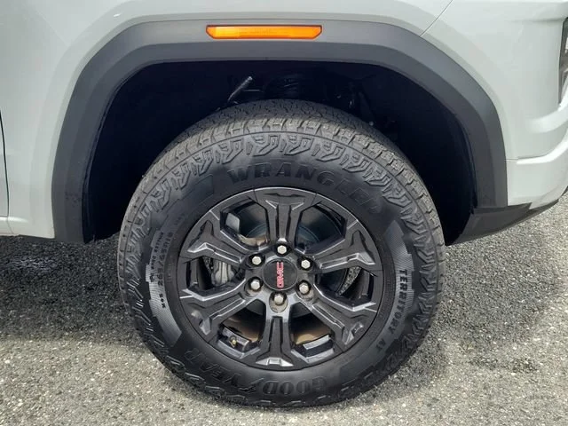 2025 GMC Canyon Elevation - Photo 6