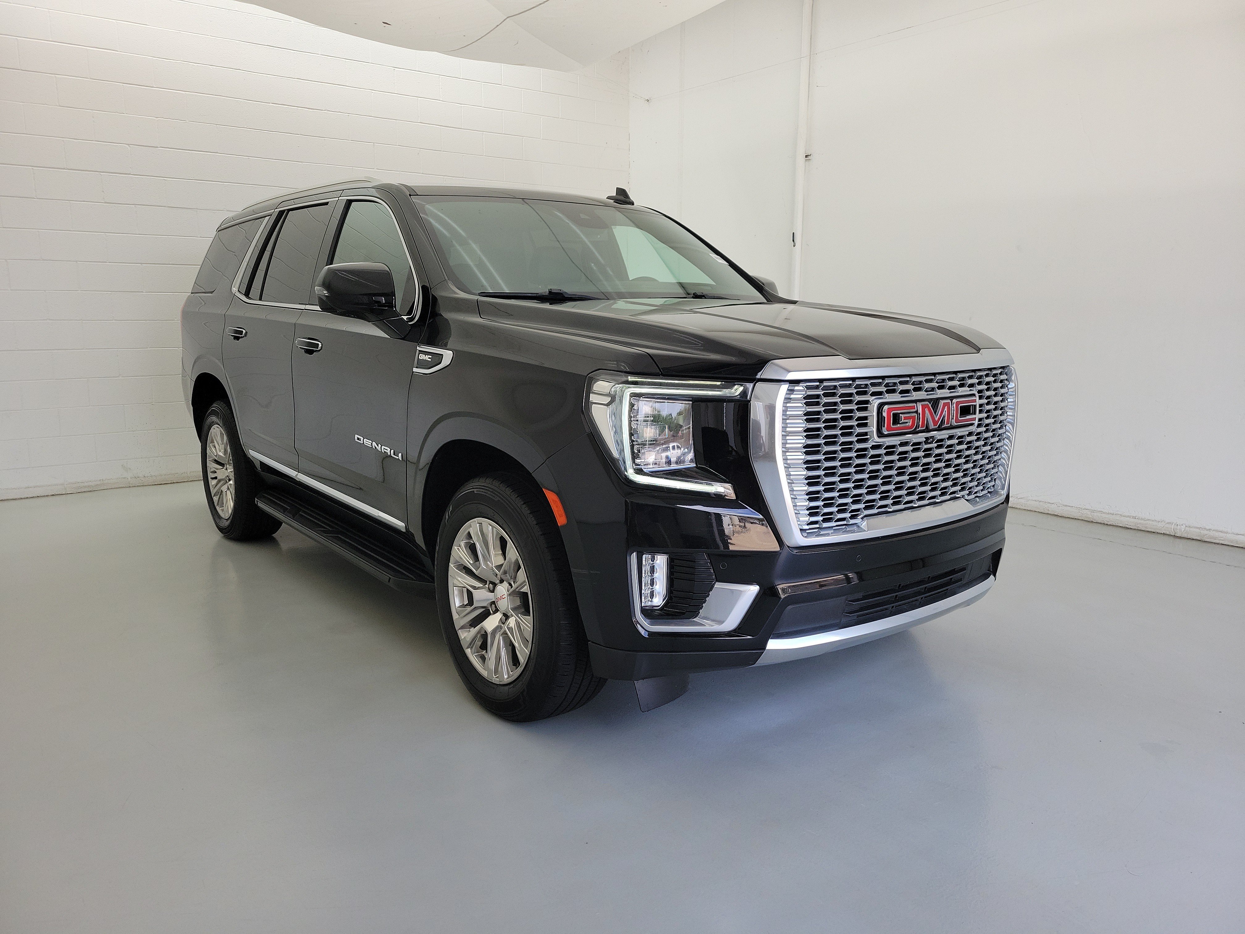 Used 2023 Onyx Black GMC Denali image 4
